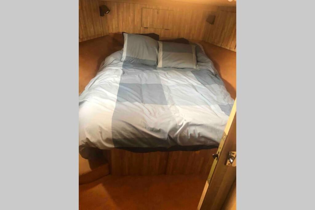 Bateau  Tsilaosa Au Coeur De Namur Hotel Ngoại thất bức ảnh