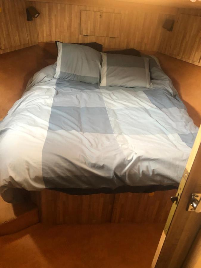 Bateau  Tsilaosa Au Coeur De Namur Hotel Ngoại thất bức ảnh