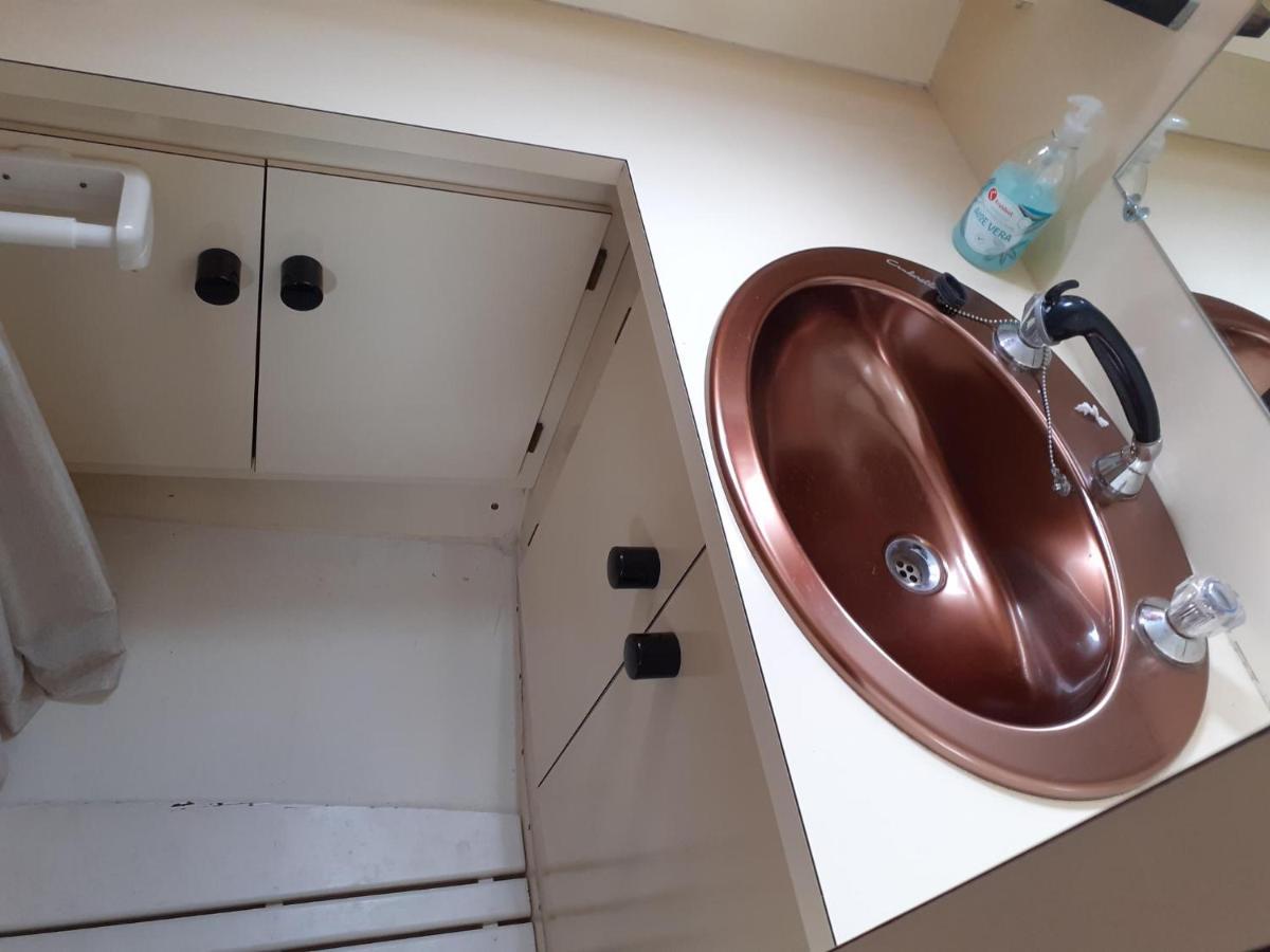 Bateau  Tsilaosa Au Coeur De Namur Hotel Ngoại thất bức ảnh